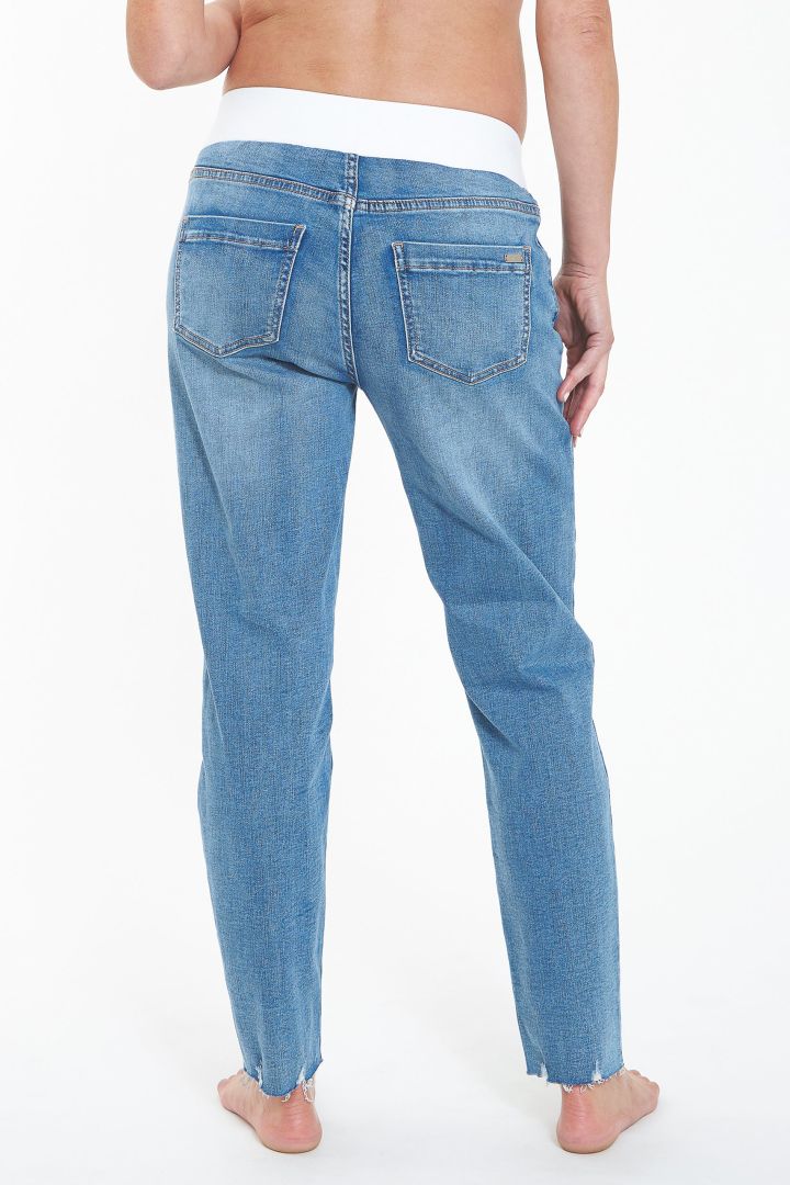 Girlfriend Umstandsjeans mit offenen Saumkanten