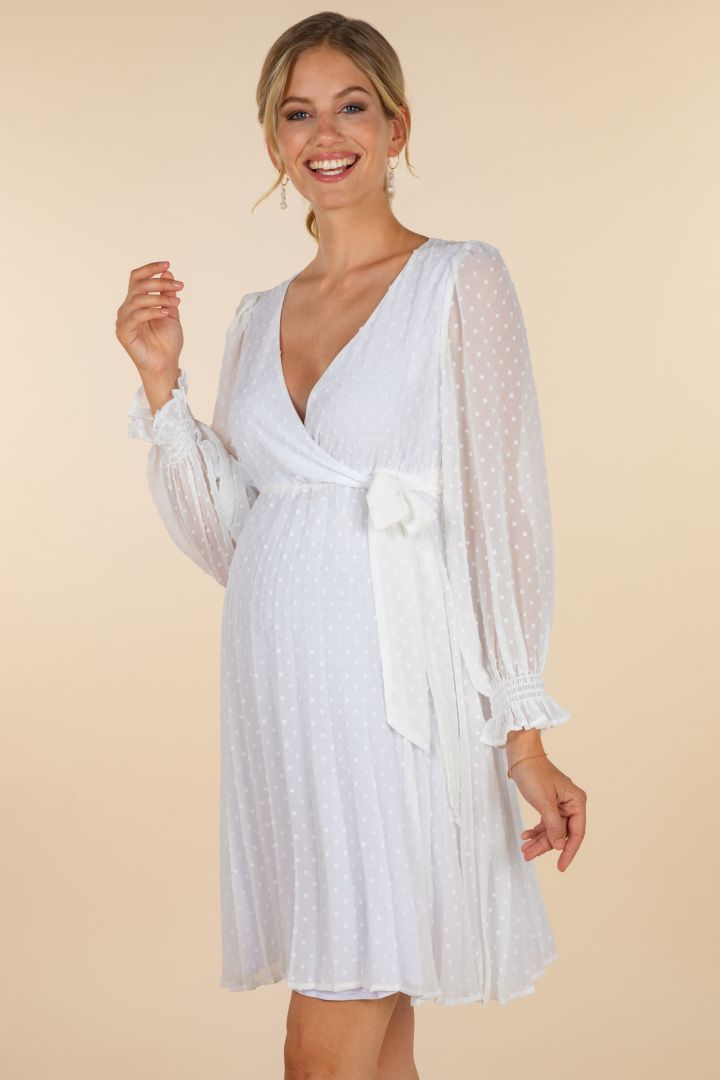 Umstandsbrautkleid in Wickeloptik mit Plisseerock