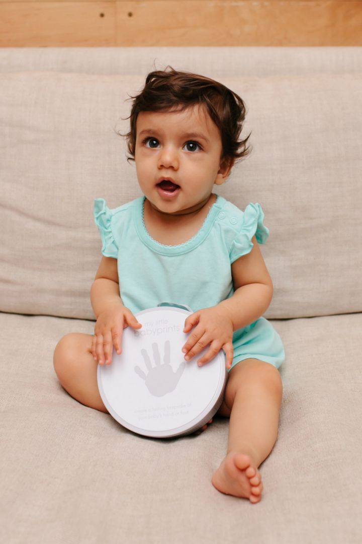Geschenkdose für Baby Hand- oder Fußabdruck grau