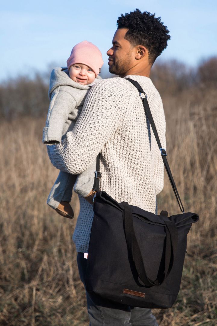 2 in 1 Wickeltasche und Rucksack schwarz