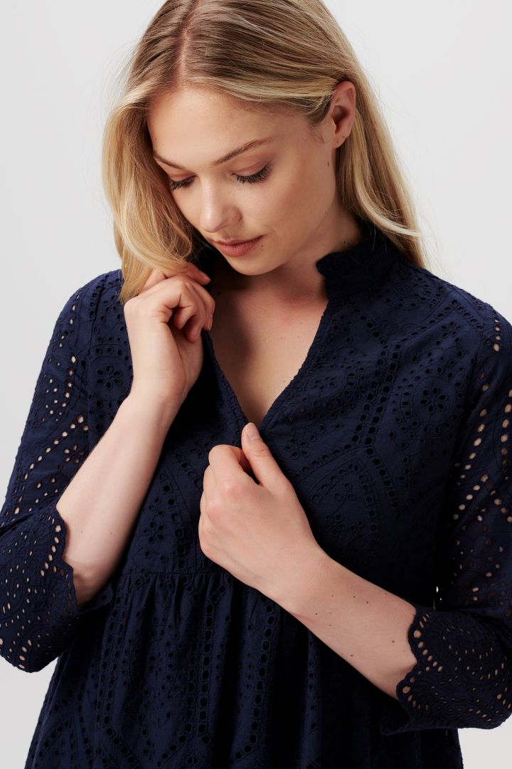 Umstands- und Stillkleid aus Häkelspitze