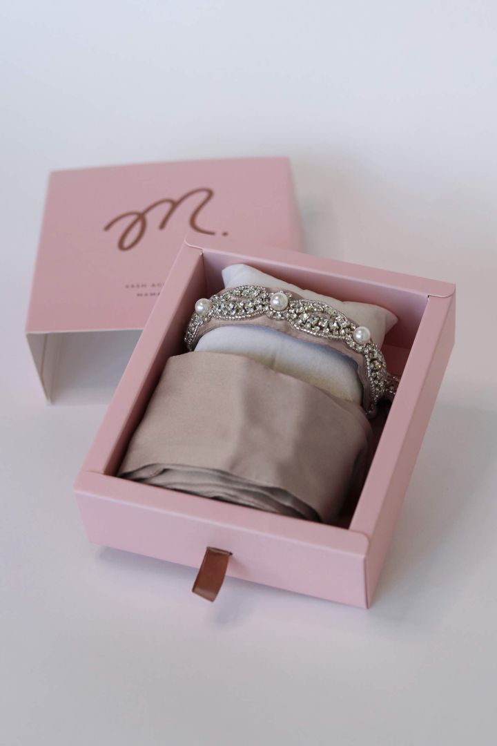 Brautkleid Schärpe mit Ziersteinbesatz champagner