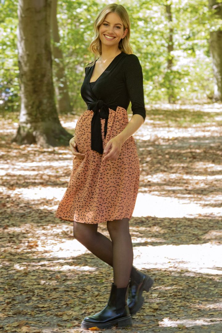 Umstands- und Stillkleid in Wickeloptik mit Herz Print terracotta