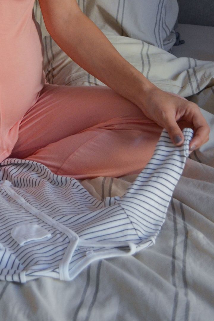 Organic Strampler mit Knopfleiste grau