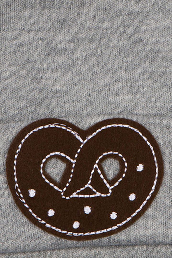 Traditional baby's pretzel cap