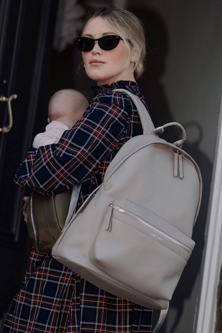 Luxe Wickelrucksack aus Kalbsleder grau