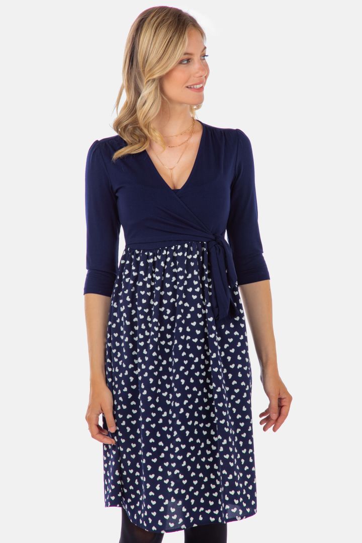 Umstands- und Stillkleid in Wickeloptik mit Herz Print navy