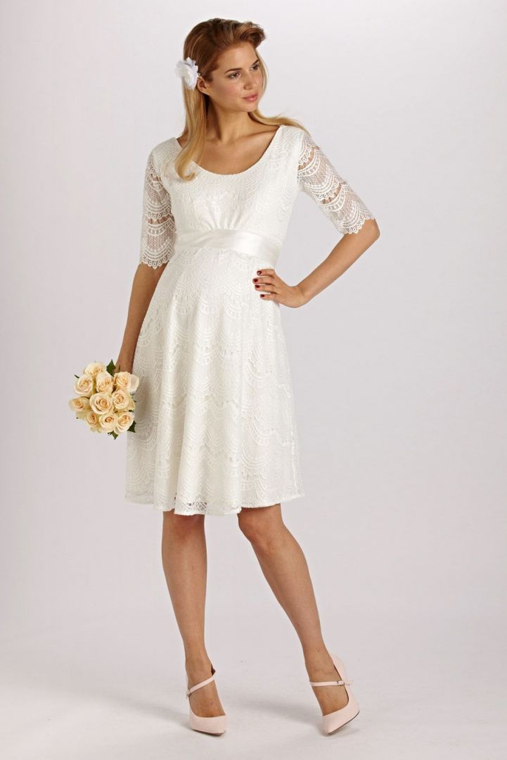 Umstandsbrautkleid mit halblangen Spitzenärmeln