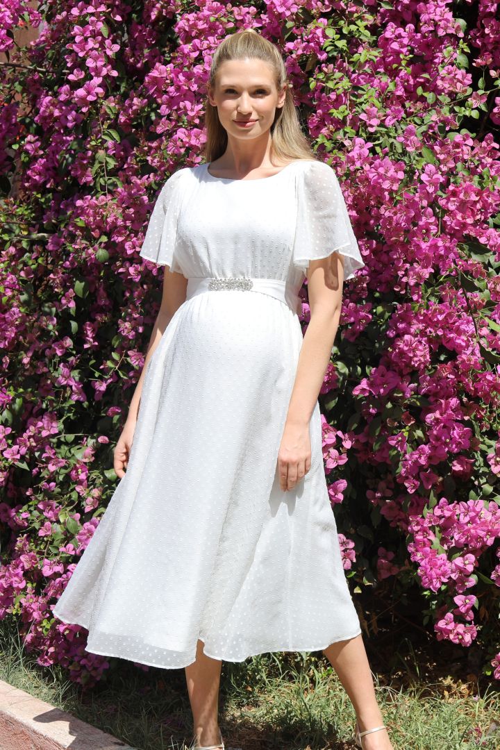 Umstandsbrautkleid mit Schleifendetail am Rücken