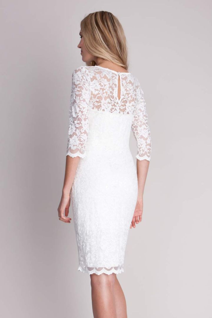 Umstandsbrautkleid aus Spitze