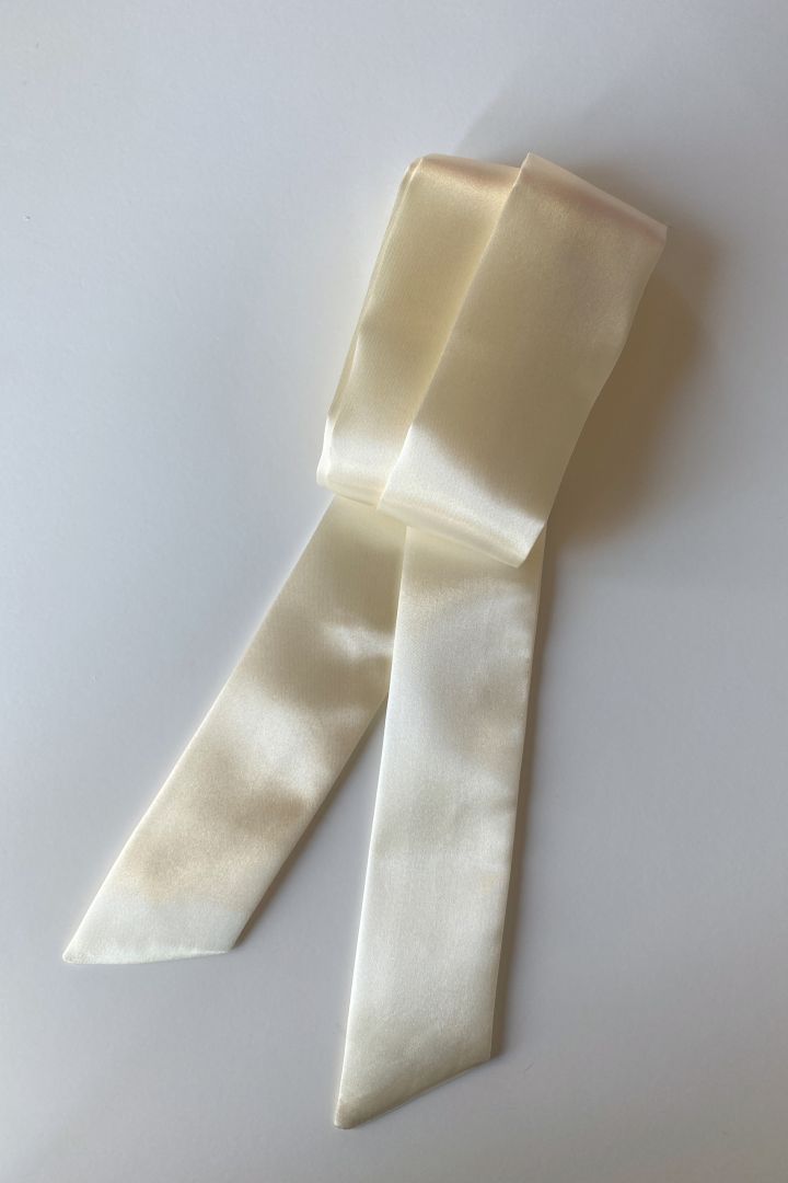 Satinschärpe creme