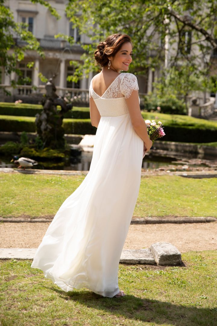 Umstandsbrautkleid mit Spitzenbustier lang elfenbein