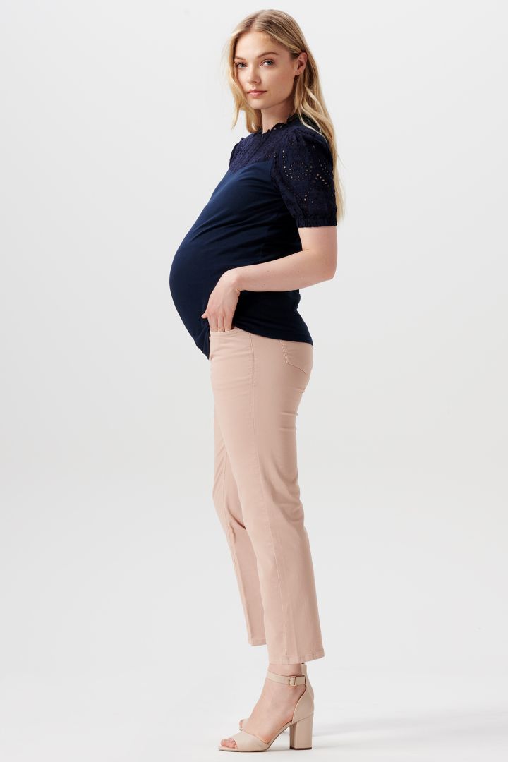 Umstandsshirt mit Häkelspitze