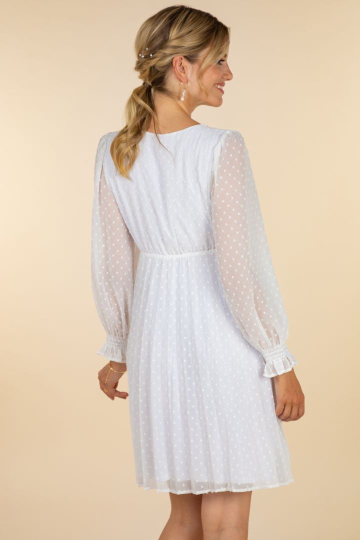 Umstandsbrautkleid in Wickeloptik mit Plisseerock