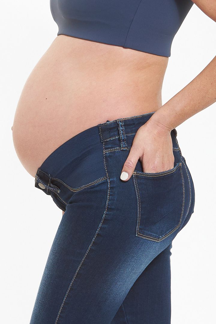 Skinny Umstandsjeans mit elastischen Einsätzen