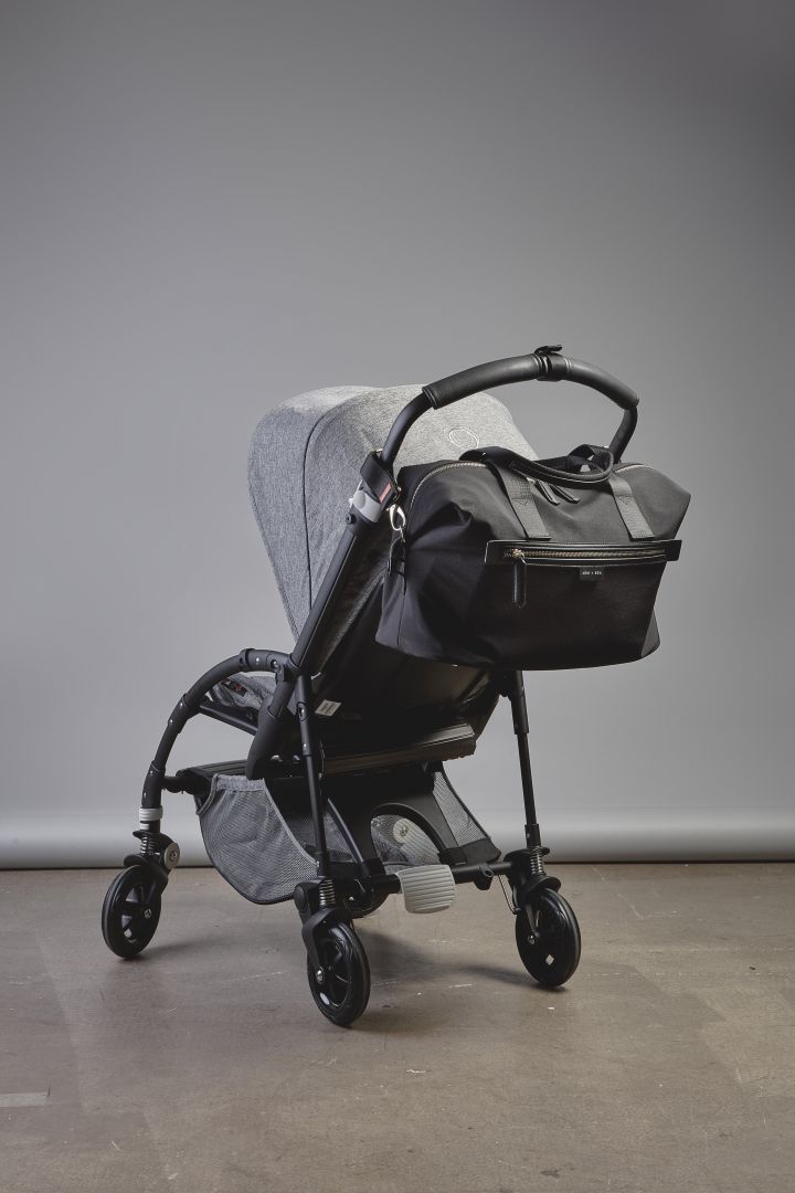 Wickeltasche aus recyceltem Nylon schwarz