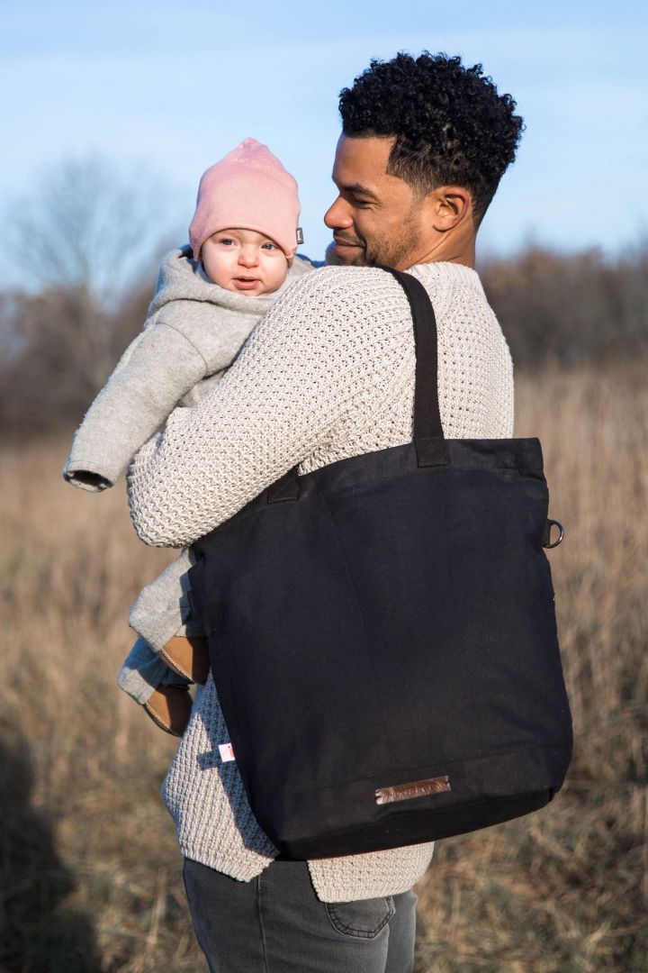 2 in 1 Wickeltasche und Rucksack schwarz
