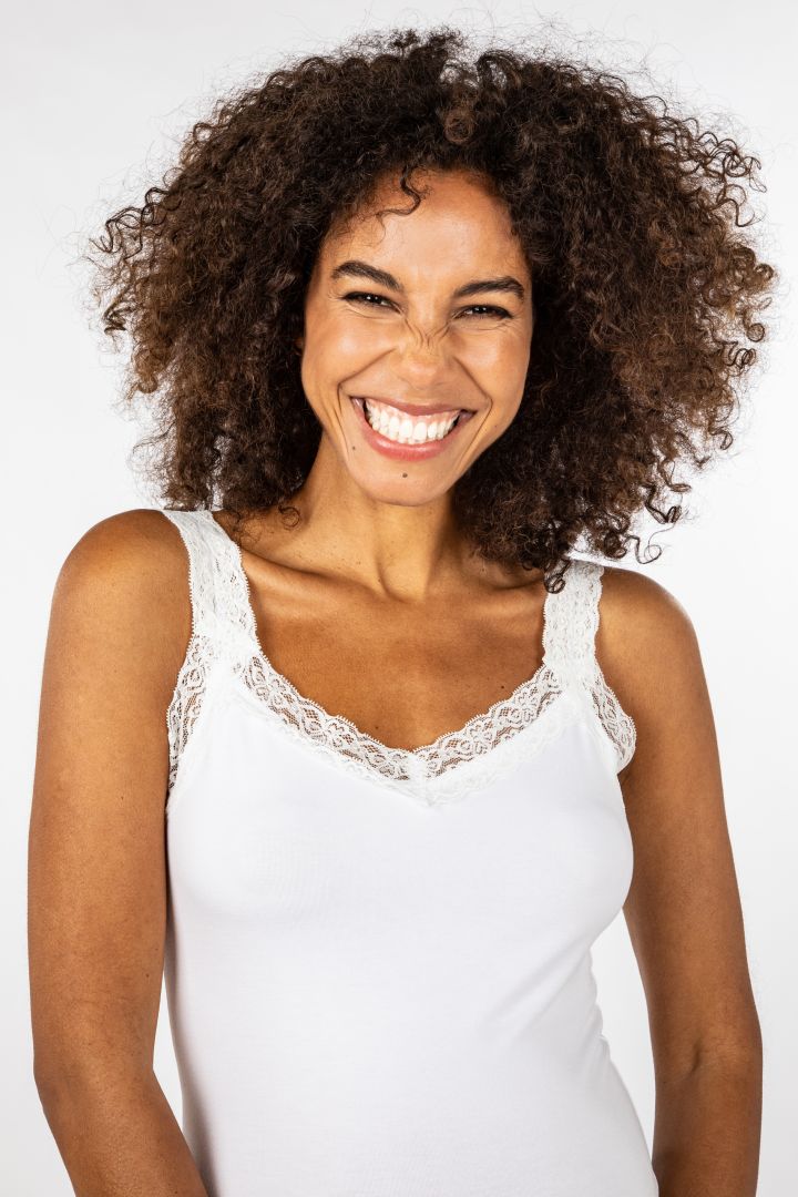 Ecovero Umstandsunterhemd mit Spitzenträgern weiß