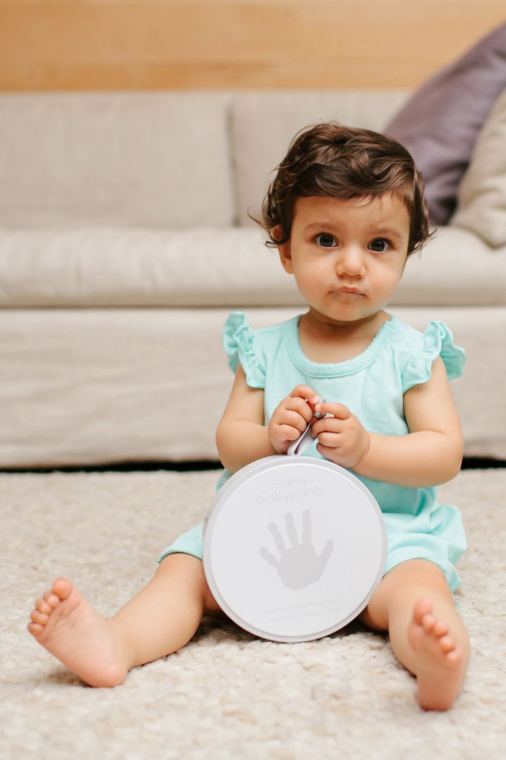 Geschenkdose für Baby Hand- oder Fußabdruck grau