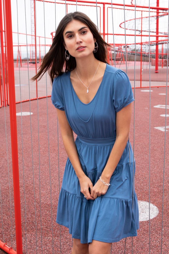 Organic Umstands- und Stillkleid mit Volants blau
