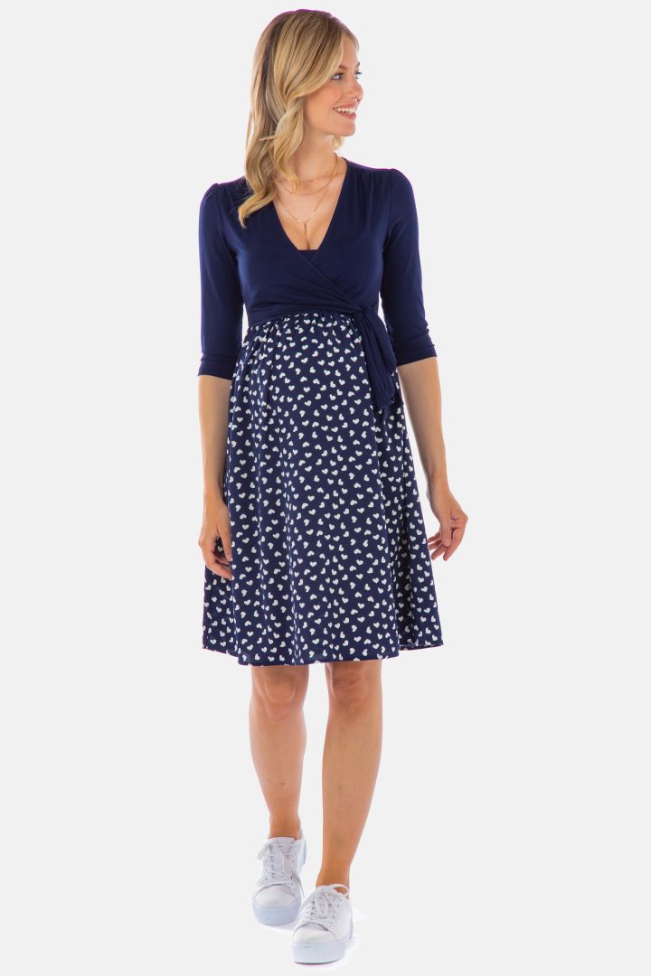 Umstands- und Stillkleid in Wickeloptik mit Herz Print navy