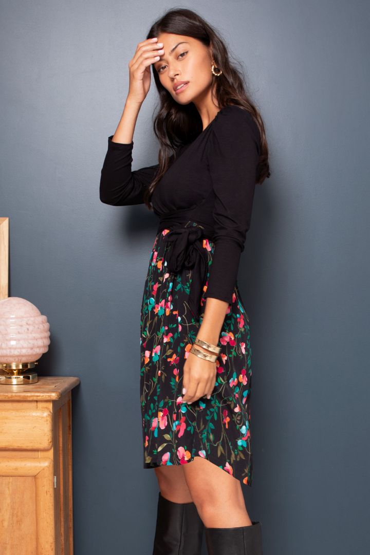 Umstands- und Stillkleid in Wickeloptik mit Blumen Print