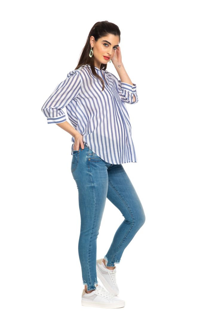 Ripped Umstandsjeans mit offenem Saum