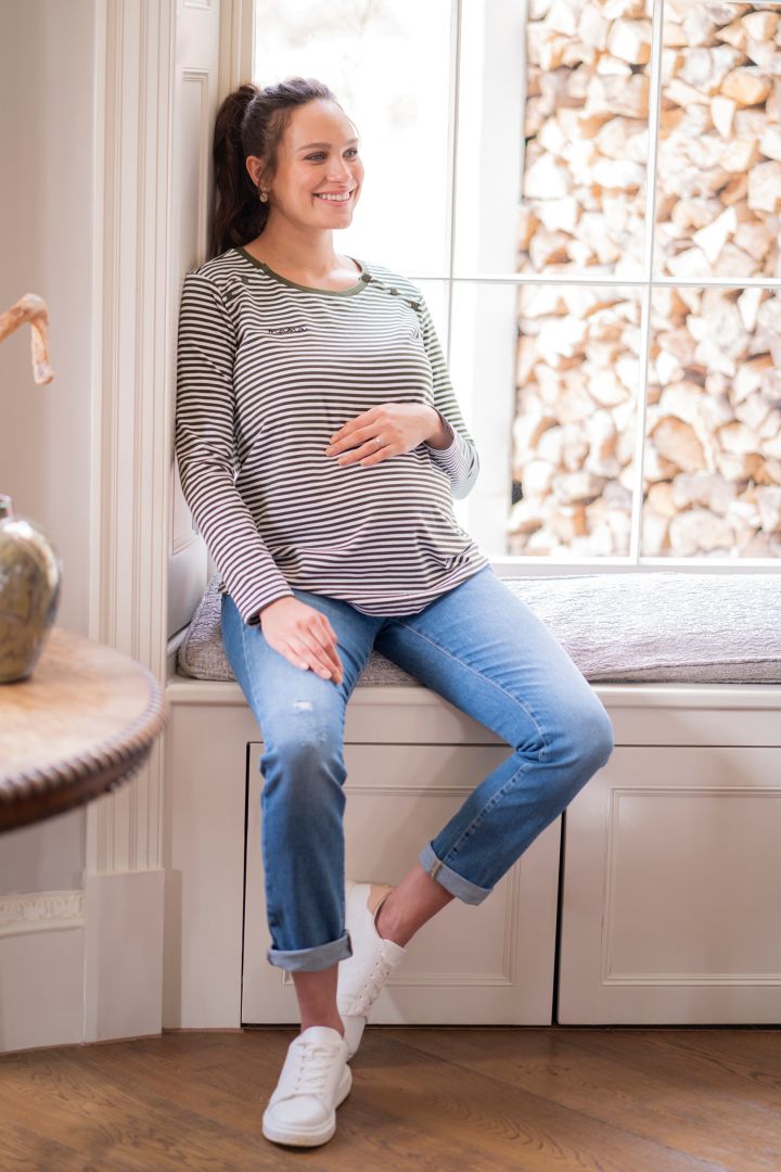 Umstands- und Stillshirt mit Mama Logo