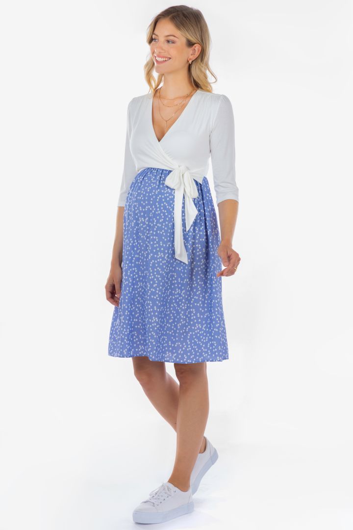 Umstands- und Stillkleid in Wickeloptik mit Herz Print hellblau