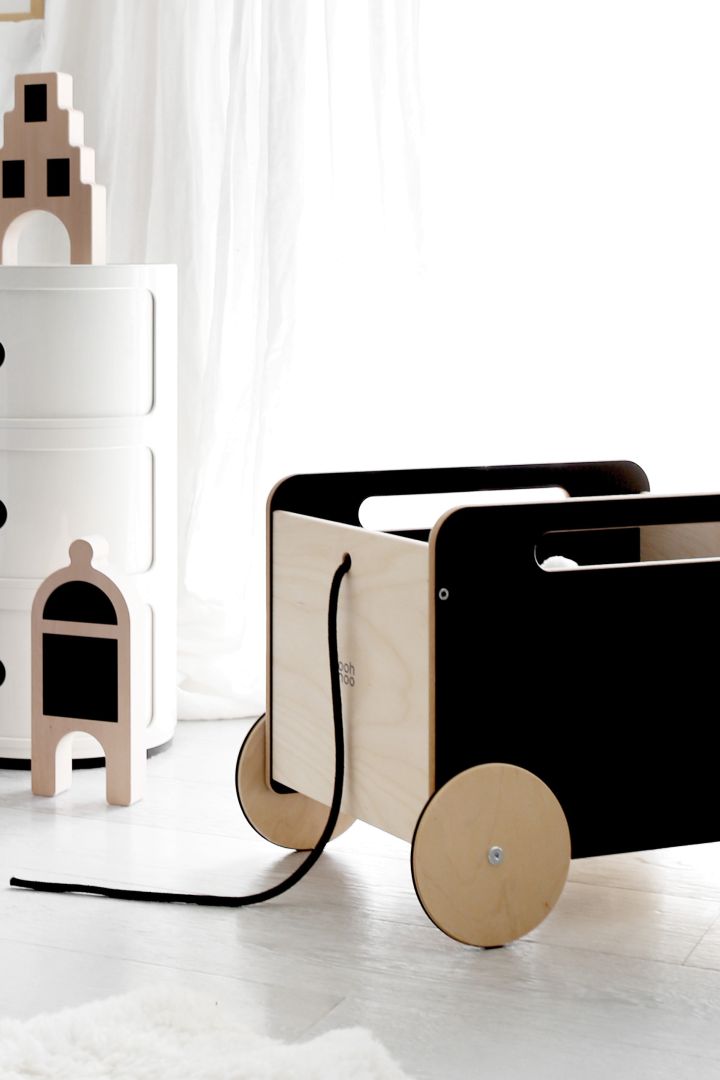 Spielzeugkiste auf Rädern schwarz