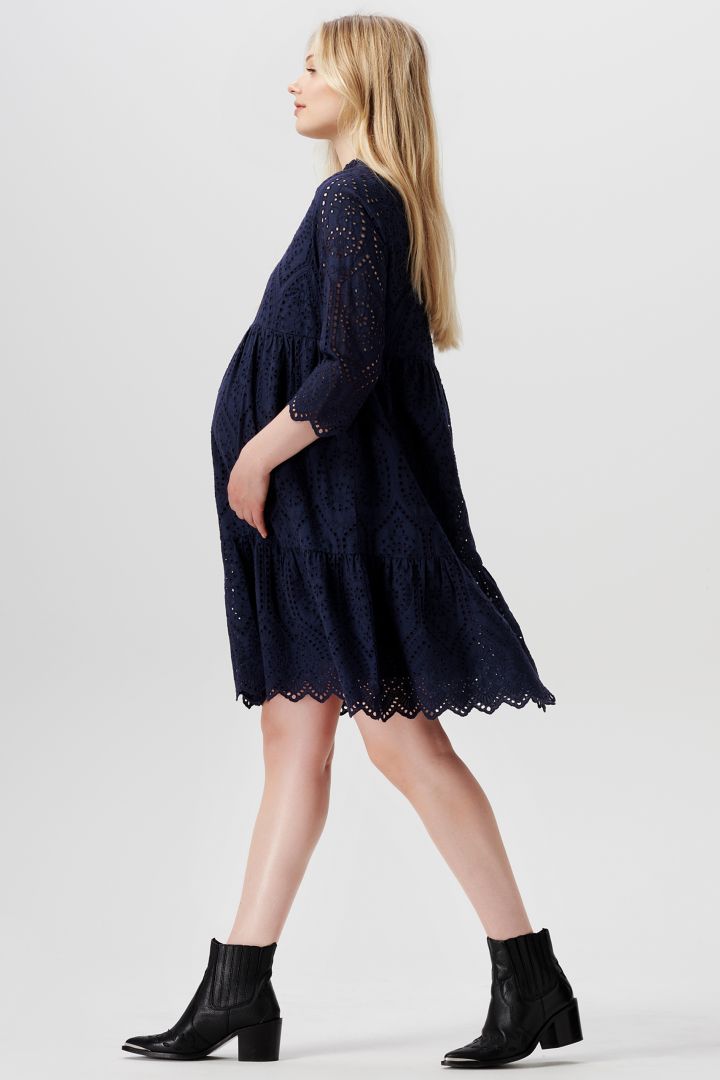 Umstands- und Stillkleid aus Häkelspitze