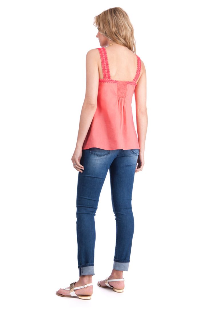 Umstandstop mit Stickereien koralle