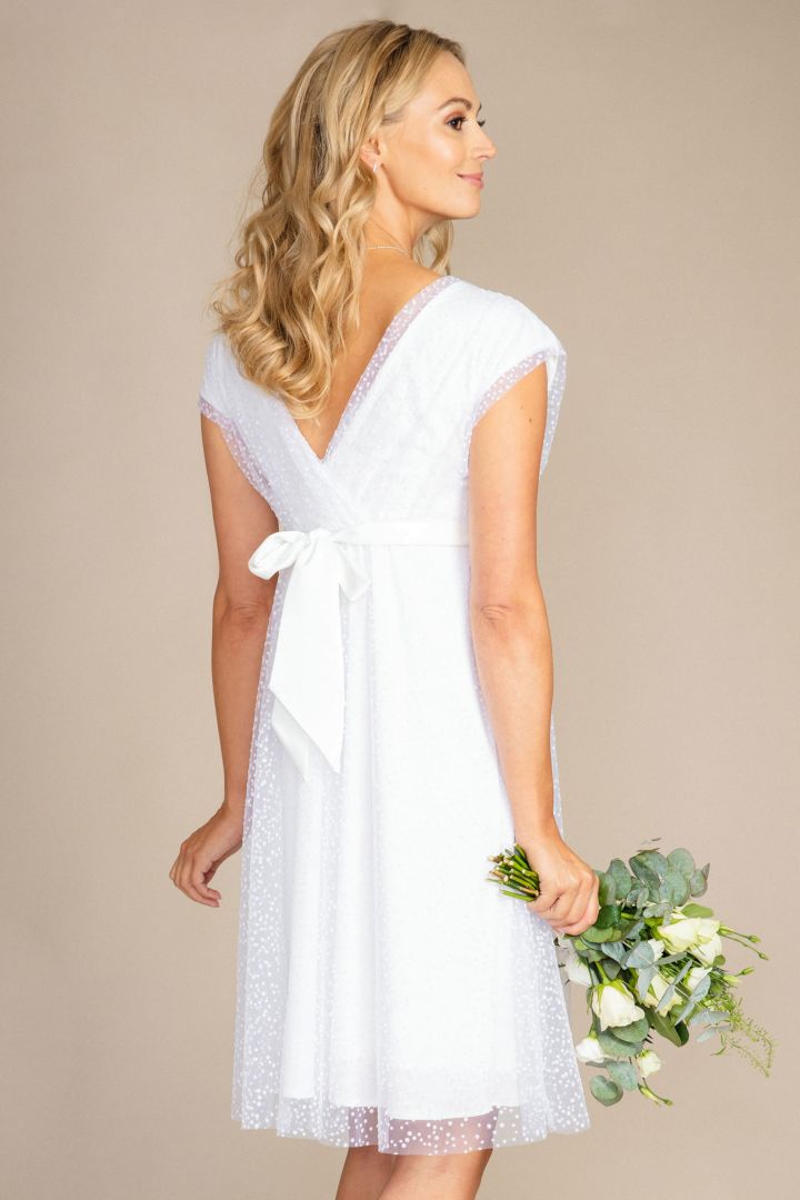 Umstandsbrautkleid mit Tüll