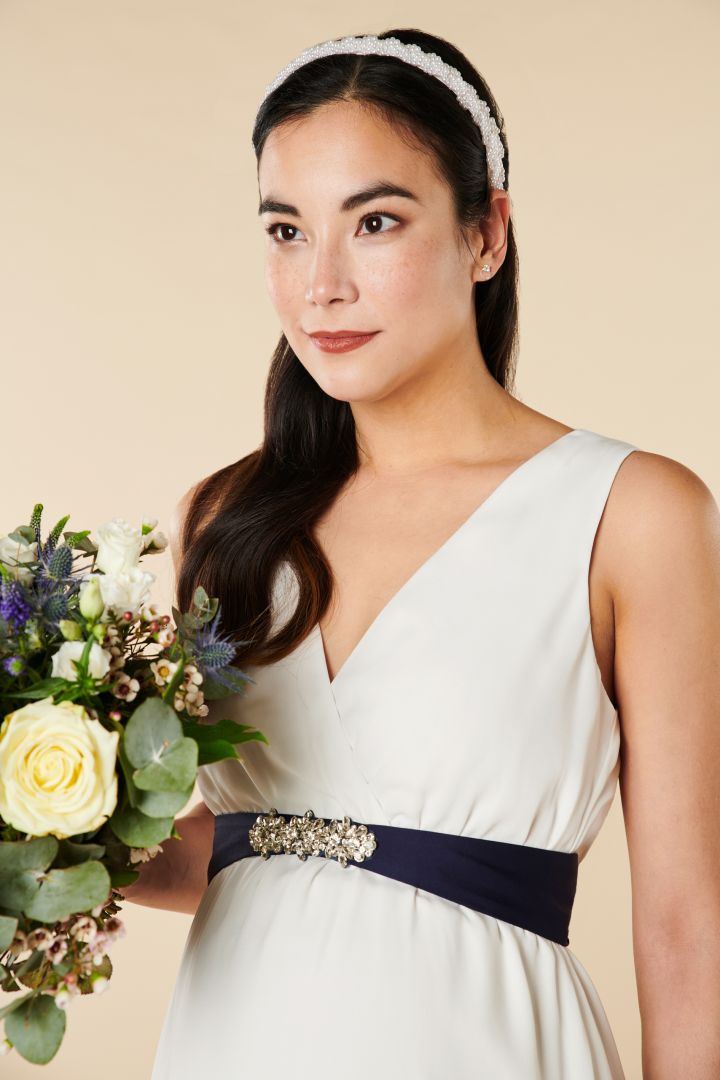 Umstandsbrautkleid mit Cache Coeur Ausschnitt