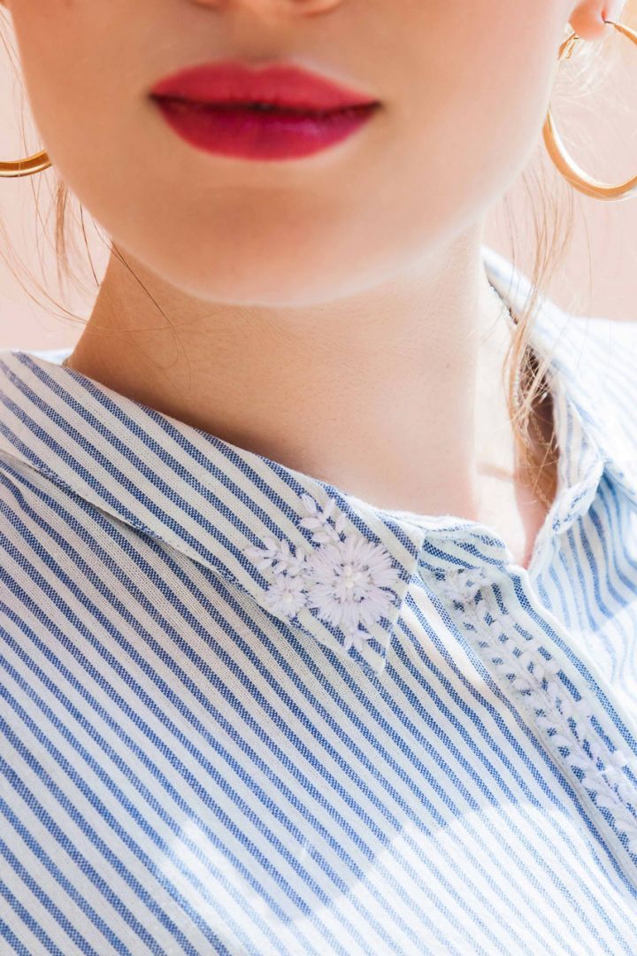 Umstands- und Still-Hemdblusenkleid mit Quastengürtel