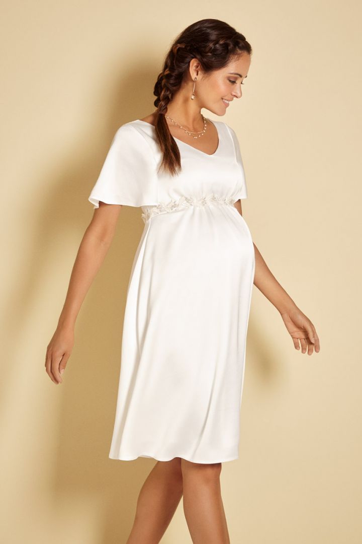 Kurzes Umstandsbrautkleid mit Kimonoärmeln