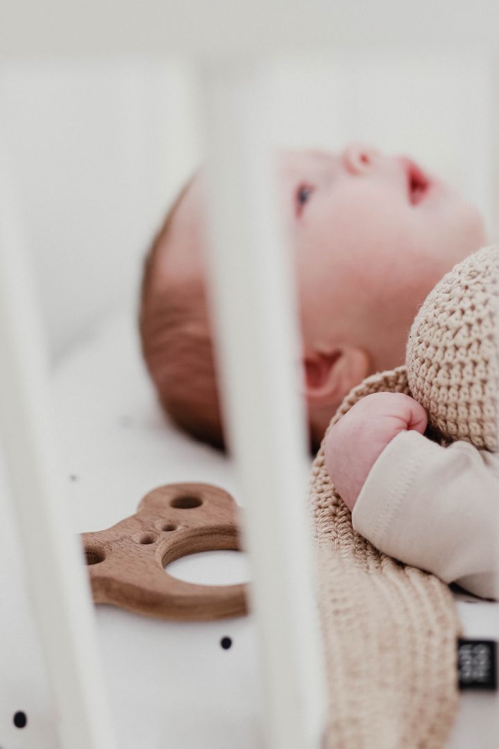 Walnussholz Greif- und Beißring Bär