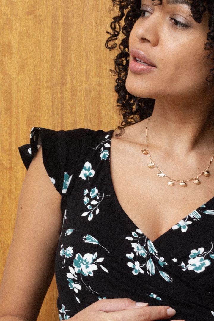 Umstands- und Stilltop mit Rüschen und Blumenprint