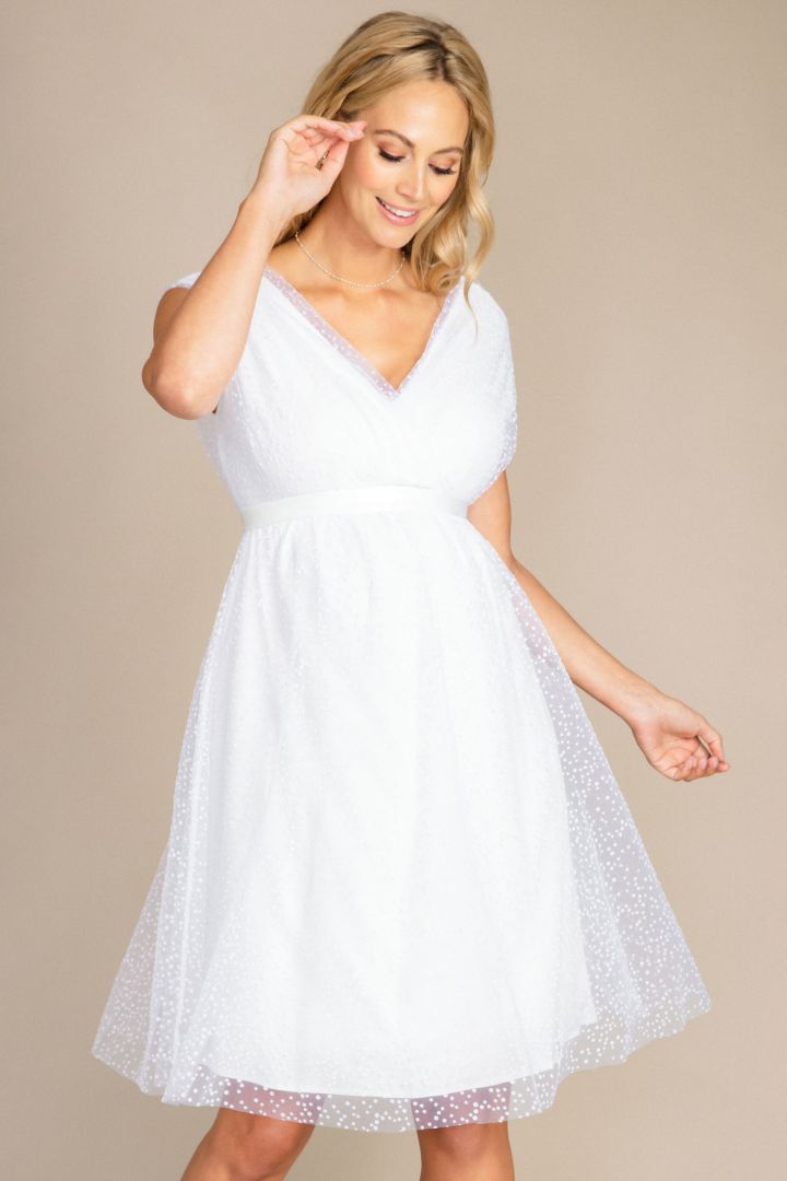 Umstandsbrautkleid mit Tüll