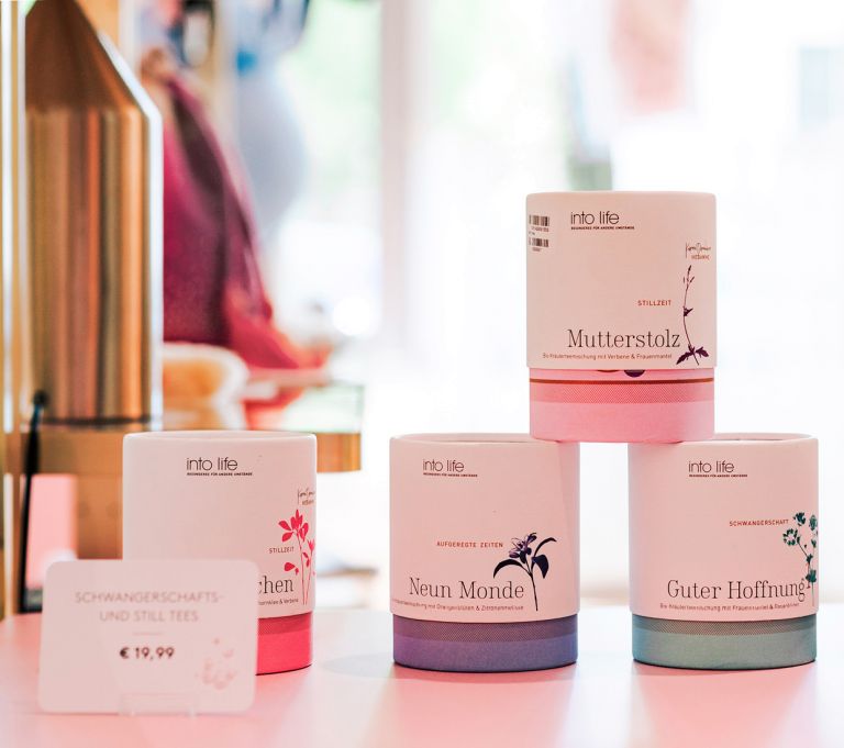 Natürliche Tees für die Schwangerschaft und danach