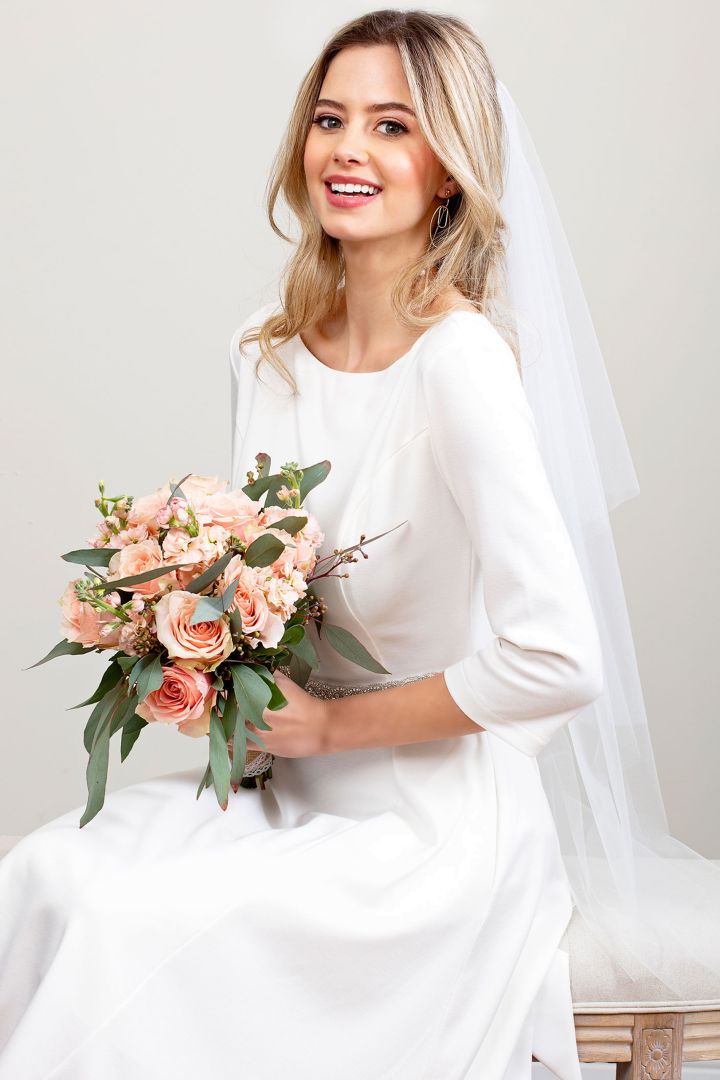 Schleier mit Schmuckstein-Kamm kurz