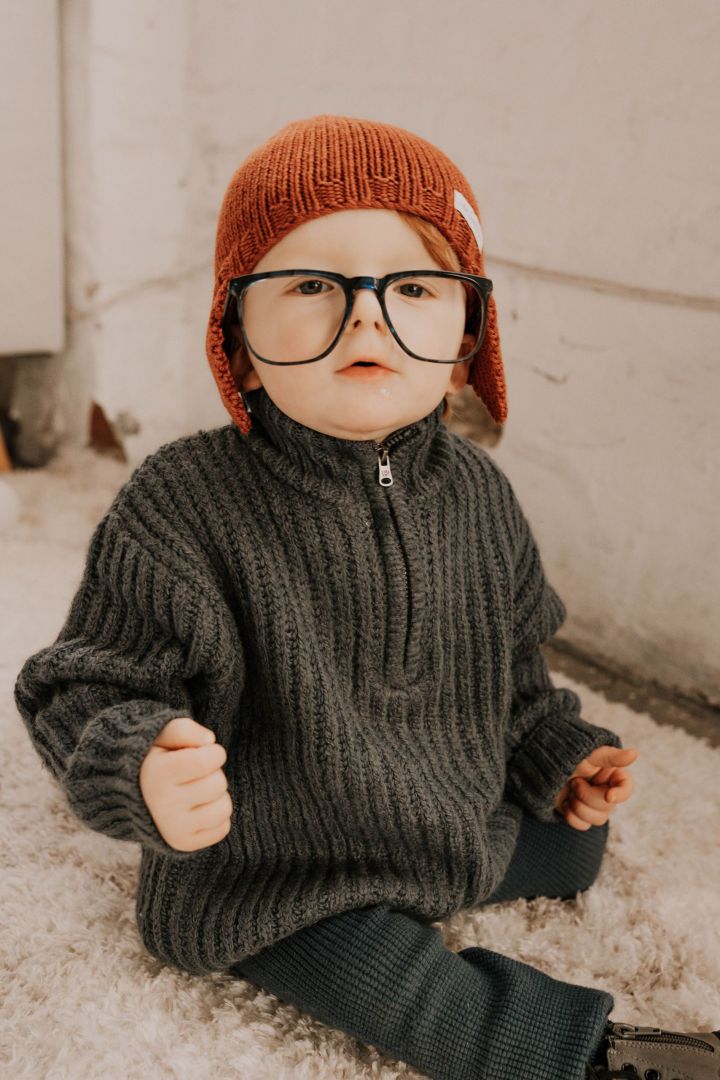 Knitted Hat with Earflaps in Merino Wool rust
