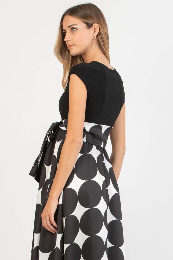 Eco Polka Dot Umstands- und Stillkleid mit Satinrock