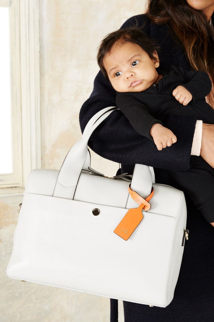 Wickeltasche aus Kalbsleder hellgrau