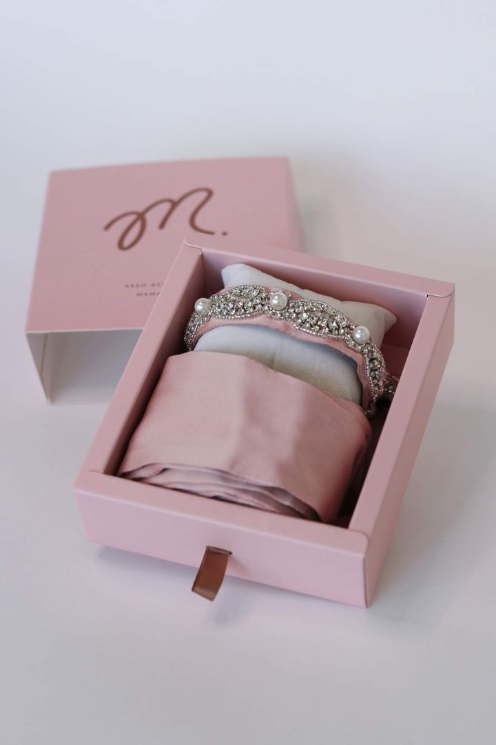 Brautkleid Schärpe mit Ziersteinbesatz rosa