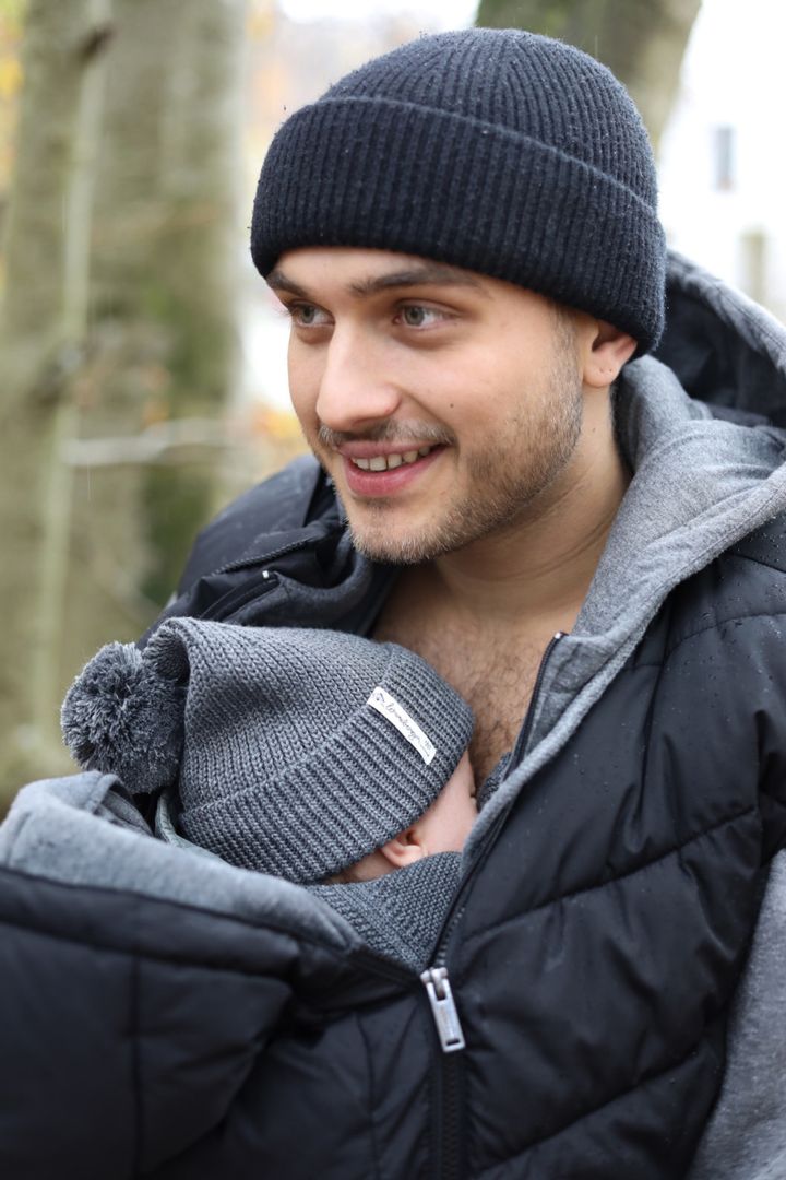 Papa 2-in-1 Eco Weste mit Babytrage-Einsatz schwarz