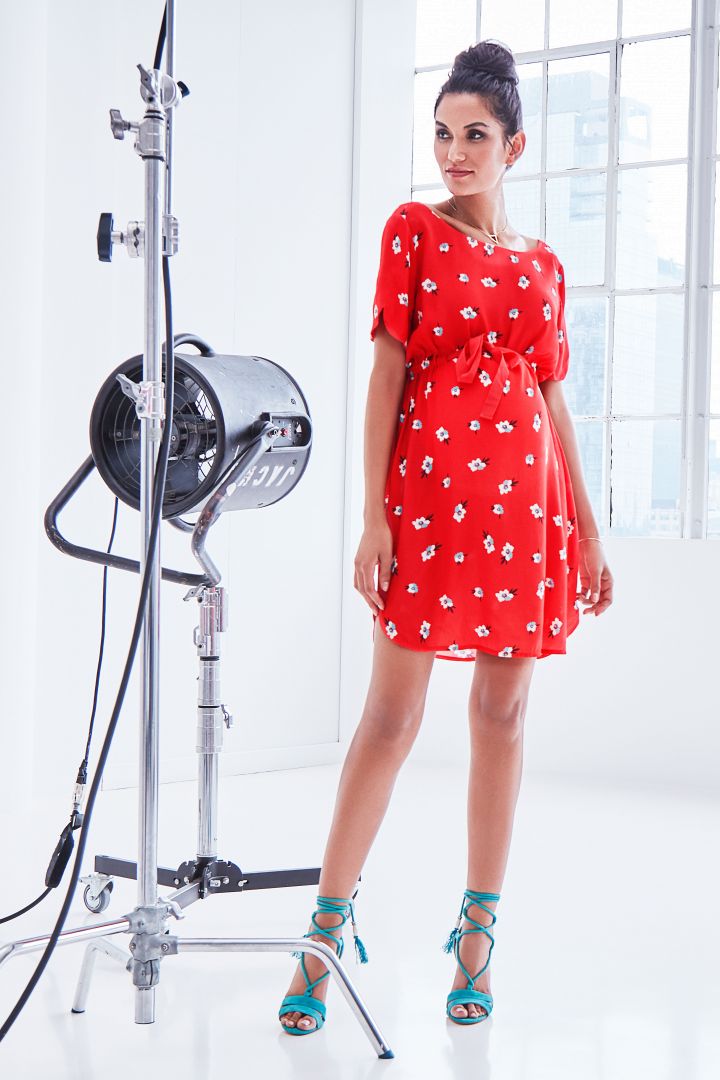 Umstandskleid mit Rückenausschnitt Flower