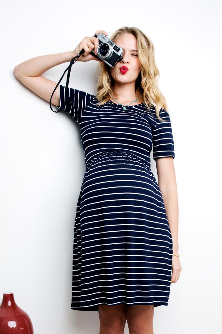 Umstands- und Stillkleid kurzarm gestreift