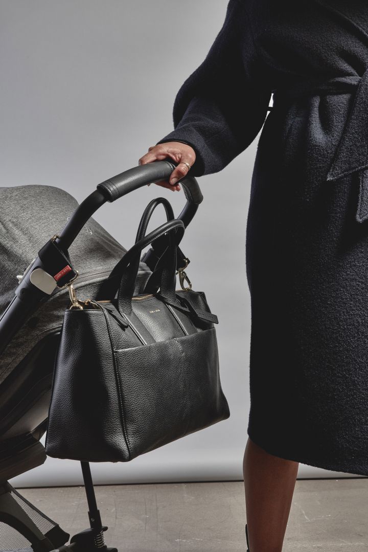 Luxe Wickeltasche aus Kalbsleder schwarz