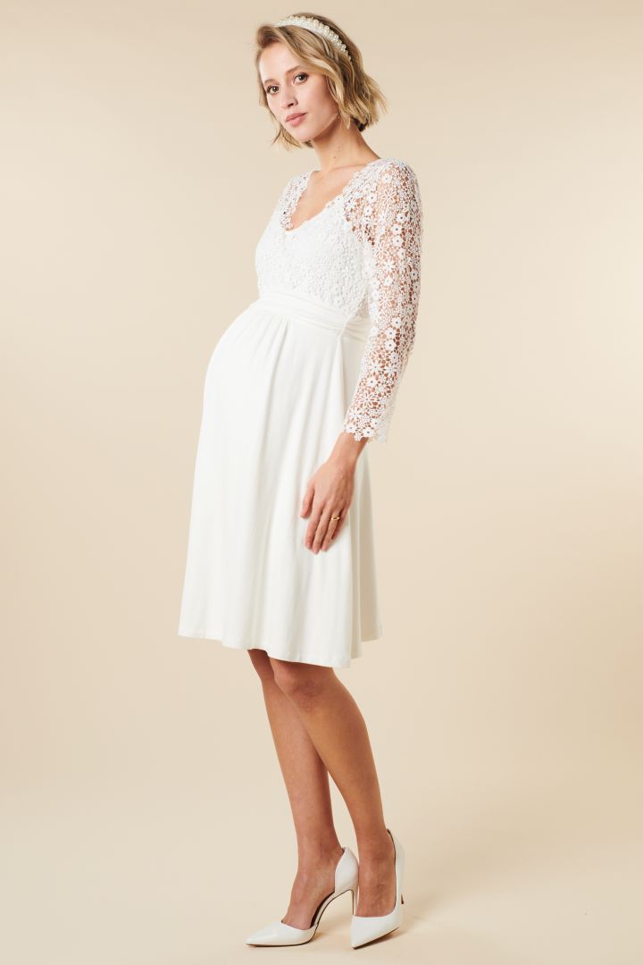 Umstandsbrautkleid mit Boho Blumenspitze